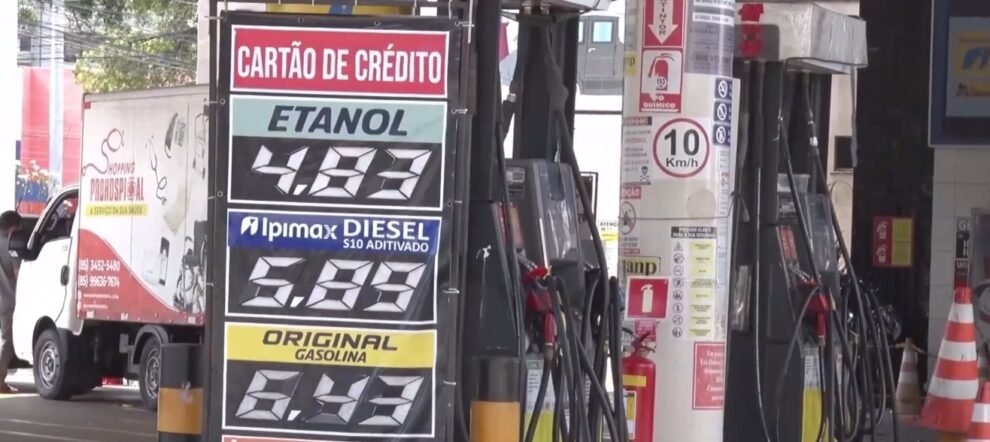 uma-semana-apos-reducao-da-petrobras,-postos-de-fortaleza-ainda-nao-baixaram-preco-da-gasolina