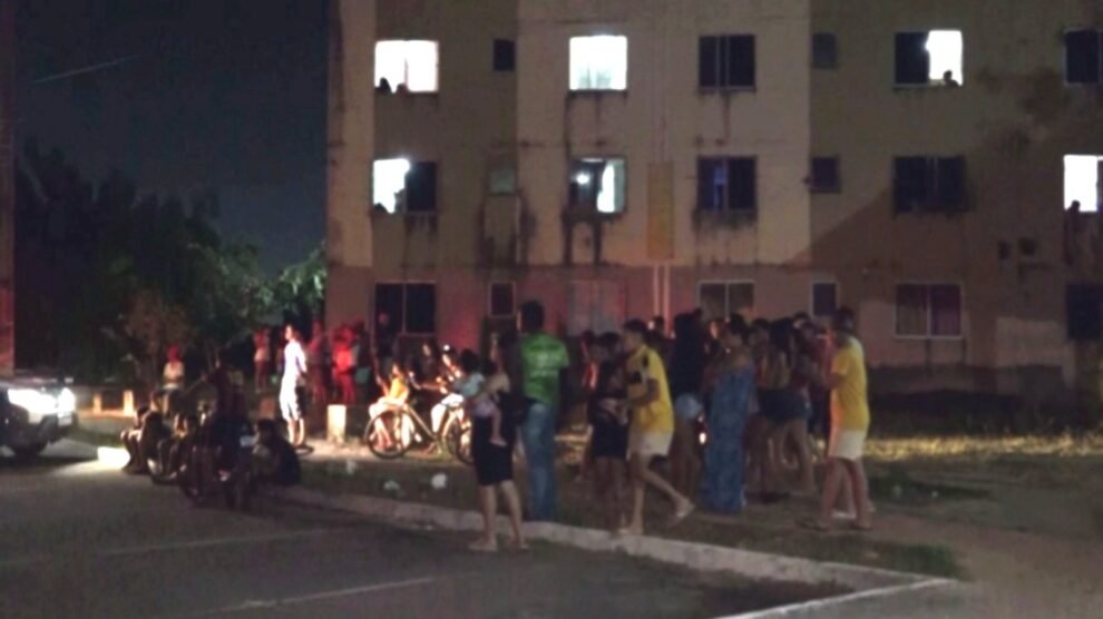 mulher-com-tornozeleira-eletronica-e-morta-a-tiros-em-calcadao-de-residencial-no-ceara