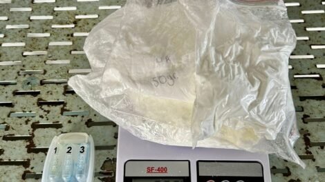 receita-apreende-drogas-escondidas-em-potes-de-creatina-no-aeroporto-de-fortaleza