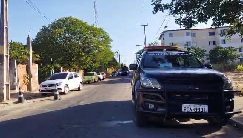 criminoso-que-portava-bomba-no-bolso-morre-em-troca-de-tiros-com-a-policia,-em-fortaleza