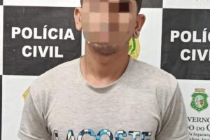 homem-e-preso-pela-policia-apos-adulterar-placa-de-moto-em-cascavel,-no-ceara