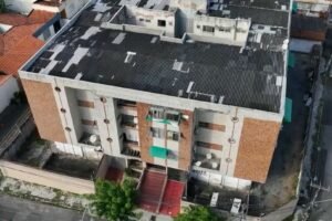 defesa-civil-libera-predio-que-havia-sido-interditado-por-risco-estrutural,-em-fortaleza