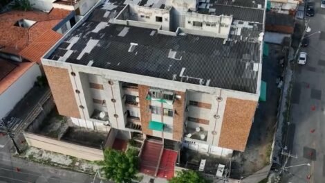defesa-civil-libera-predio-que-havia-sido-interditado-por-risco-estrutural,-em-fortaleza
