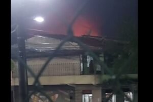 incendio-destroi-kitnet-em-fortaleza-apos-vazamento-de-gas-dentro-do-imovel