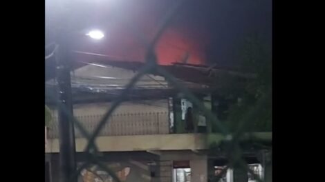 incendio-destroi-kitnet-em-fortaleza-apos-vazamento-de-gas-dentro-do-imovel