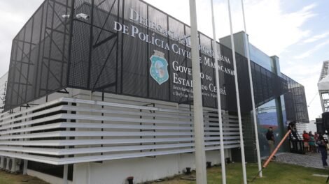 tres-homens-sao-presos-apos-faccao-ameacar-e-extorquir-comerciantes-no-ceara