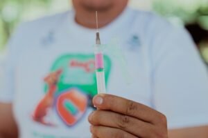 vacinacao-contra-a-raiva-para-caes-e-gatos-em-fortaleza-tera-2o-dia-d-neste-sabado-(8);-confira-os-locais