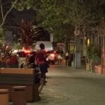 rua-dos-tabajaras,-na-praia-de-iracema,-se-mantem-como-palco-boemio-e-ponto-turistico-em-fortaleza