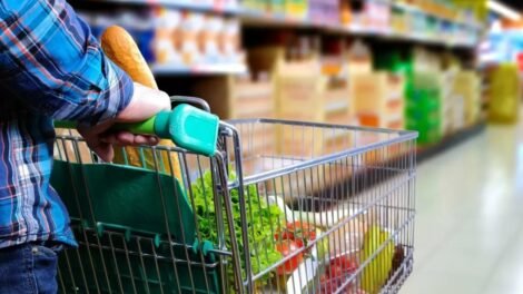 cesta-basica-em-fortaleza-sobe-1,38%-em-outubro,-puxada-por-alta-do-feijao-e-do-tomate