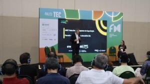 amazon-e-etice-ofertam-30-mil-vagas-gratuitas-de-capacitacao-em-ia-e-nuvem-no-ceara