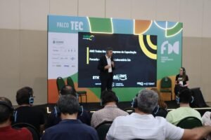 amazon-e-etice-ofertam-30-mil-vagas-gratuitas-de-capacitacao-em-ia-e-nuvem-no-ceara