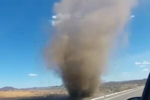 redemoinho-e-registrado-em-jaguaribe,-no-interior-do-ceara;-confira-o-video