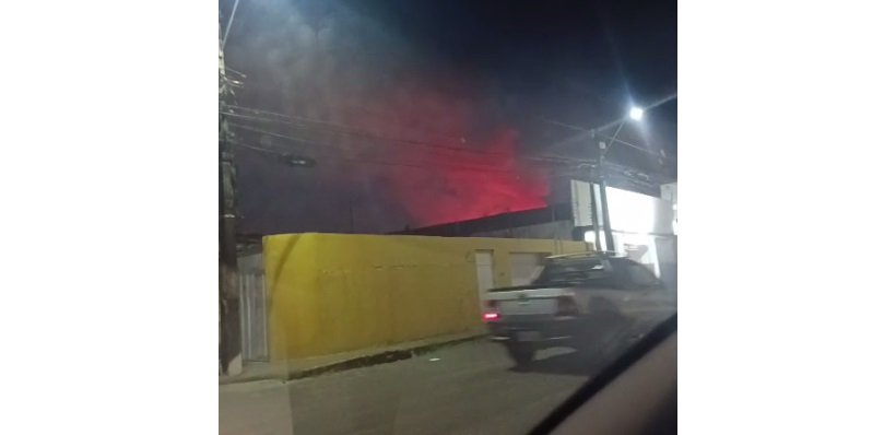 incendio-destroi-casa-apos-dona-ser-expulsa-do-local-por-membros-de-faccao-em-fortaleza