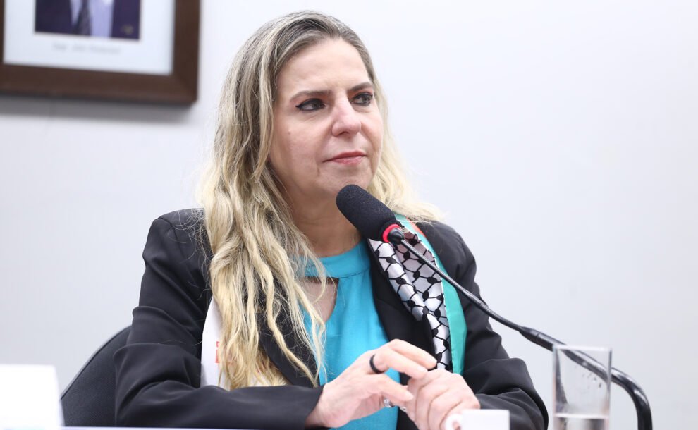 luizianne-preside-seminario-da-comissao-sobre-inteligencia-artificial-da-camara-federal,-em-fortaleza