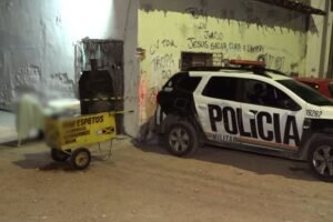 homem-e-morto-a-tiros-enquanto-vendia-espetinho-em-rua-de-fortaleza