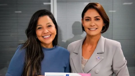 michelle-bolsonaro-participa-de-evento-do-pl-mulher-em-caucaia-ao-lado-de-priscila-costa