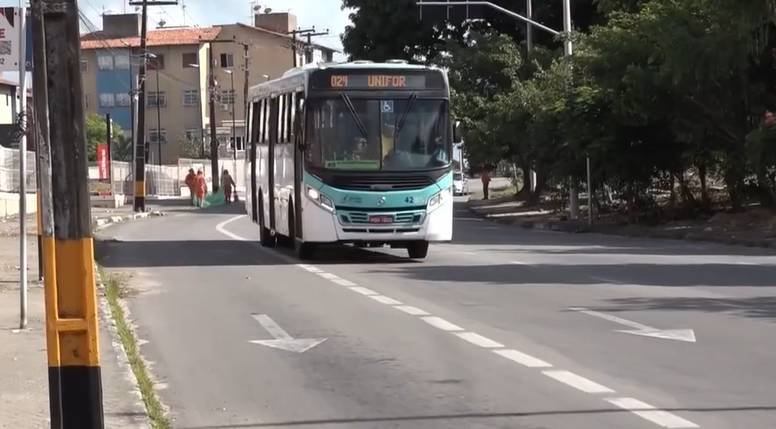 passageiros-debatem-impactos-no-bolso-apos-anuncio-do-aumento-da-tarifa-de-onibus-de-fortaleza