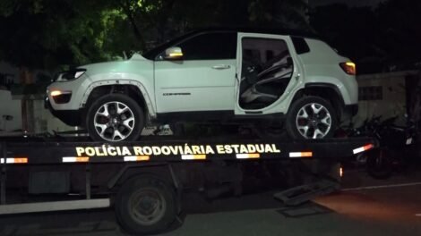 pms-encontram-ponto-de-desmanche-de-carros-de-luxo-em-fortaleza;-um-adolescente-foi-capturado