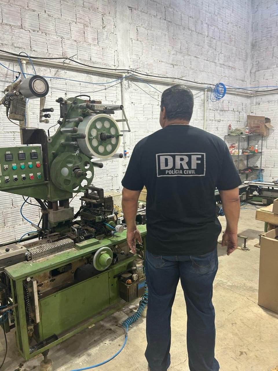 policia-civil-descobre-fabrica-clandestina-de-cigarros-no-ceara-e-prende-10-homens-paraguaios