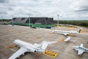 ceara-garante-r$-240-milhoes-para-melhorias-nos-aeroportos-de-jericoacoara-e-aracati