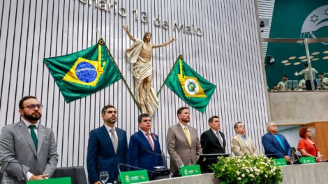 alece-homenageia-cinco-jornalistas-da-imprensa-local-e-nacional-com-medalha-perboyre-e-silva