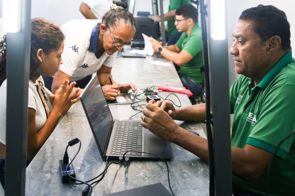 caminhao-do-cidadao-leva-servicos-a-populacao-de-14-bairros-e-seis-cidades-nesta-semana