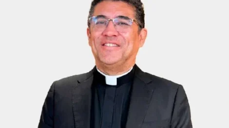 papa-leao-xiv-nomeia-monsenhor-antonio-carlos-do-nascimento-como-bispo-auxiliar-de-fortaleza