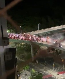 motociclistas-fazem-“rolezinho”-e-realizam-manobras-perigosas-em-viaduto-de-fortaleza-durante-a-madrugada