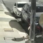 criminoso-destrava-e-furta-motocicleta-em-poucos-segundos-no-meireles,-em-fortaleza