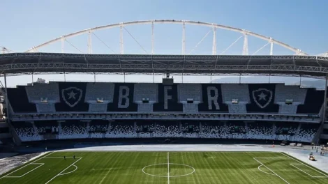 botafogo-e-fortaleza-divulgam-escalacoes-para-duelo-decisivo-no-nilton-santos