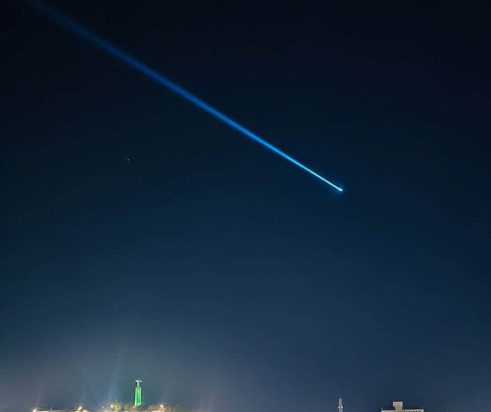 meteoro-ilumina-o-ceu-do-nordeste-e-e-registrado-em-cidades-do-ceara