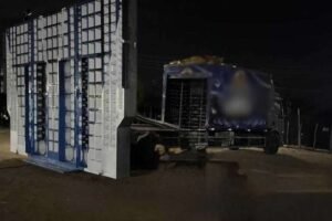 policia-militar-apreende-paredoes-de-som-e-multa-tres-pessoas-em-fortaleza/ce-e-massape/ce