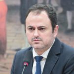 veja-video-completo-que-terminou-com-retirada-a-forca-de-glauber-braga