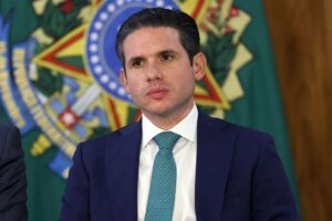 apos-remocao-a-forca-de-glauber-braga,-hugo-motta-diz-que-regras-nao-serao-rasgadas