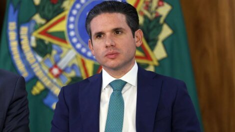 apos-remocao-a-forca-de-glauber-braga,-hugo-motta-diz-que-regras-nao-serao-rasgadas