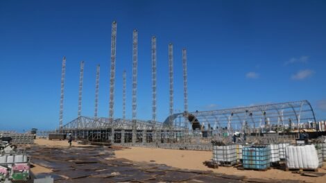 com-estrutura-de-65-mil-m²,-comeca-montagem-de-palco-do-reveillon-de-fortaleza-2026