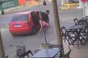 homem-escapa-de-sequestro-no-ceara-ao-pular-de-carro-em-movimento-com-as-maos-amarradas