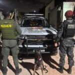 caes-farejadores-da-policia-militar-localizam-drogas-escondidas-a-margem-de-corrego-em-fortaleza