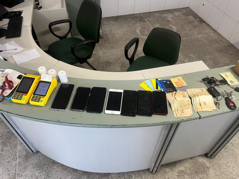 agiotas-sao-presos-pressionando-vitima-por-pagamento-proximo-a-agencia-bancaria-em-fortaleza