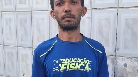 policia-civil-divulga-foto-de-homem-foragido-por-matar-vizinha-em-juazeiro-do-norte,-no-ceara