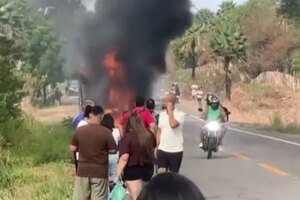 motociclista-morre-ao-bater-de-frente-em-micro-onibus-no-ceara;-corpo-foi-arremessado