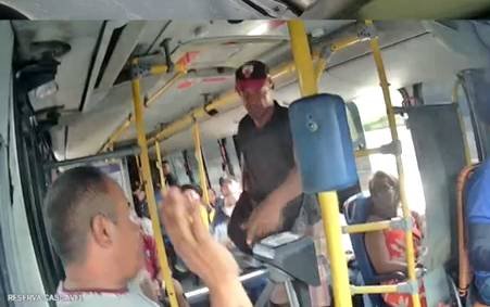 passageiros-de-topic-sao-assaltados-na-ce-040,-no-eusebio