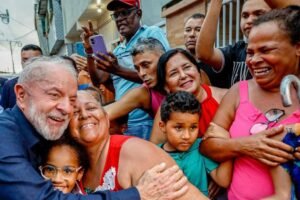 brasileiros-estao-mais-otimistas-com-novo-ano-e-69%-projetam-melhora-de-vida,-aponta-pesquisa