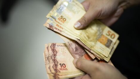 novo-salario-minimo-impulsiona-renda-e-deve-movimentar-bilhoes-na-economia-brasileira