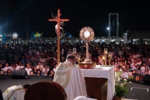 reveillon-da-paz-2026-reune-milhares-de-fieis-na-virada-de-ano,-em-fortaleza