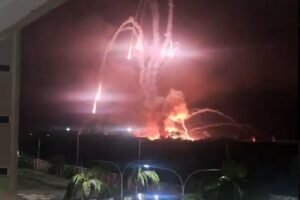 urgente:-explosoes-atingem-caracas-e-outras-regioes-da-venezuela;-governo-acusa-ataque-dos-eua