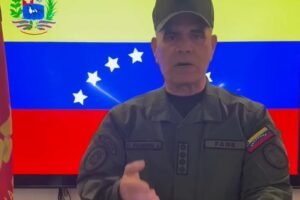“nossa-determinacao-esta-reforcada-com-armas”,-diz-ministro-da-defesa-da-venezuela-apos-acao-dos-eua