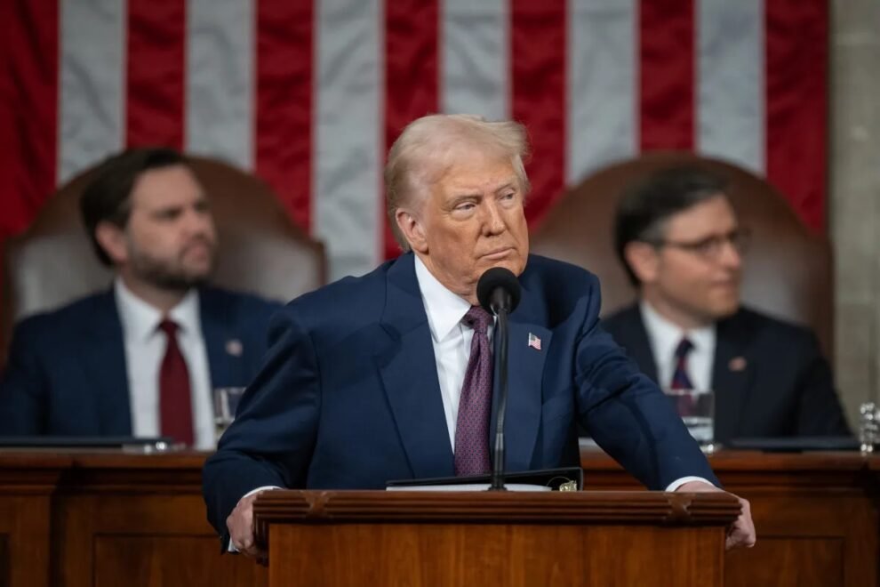 trump-diz-que-eua-vao-administrar-a-venezuela-ate-transicao-“pacifica”