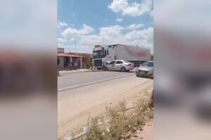 policial-da-reserva-morre-em-colisao-de-carro-com-caminhao-na-br-222-em-caucaia