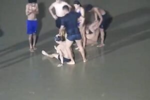 policial-militar-de-folga-salva-duas-pessoas-de-afogamento-na-praia-de-iracema